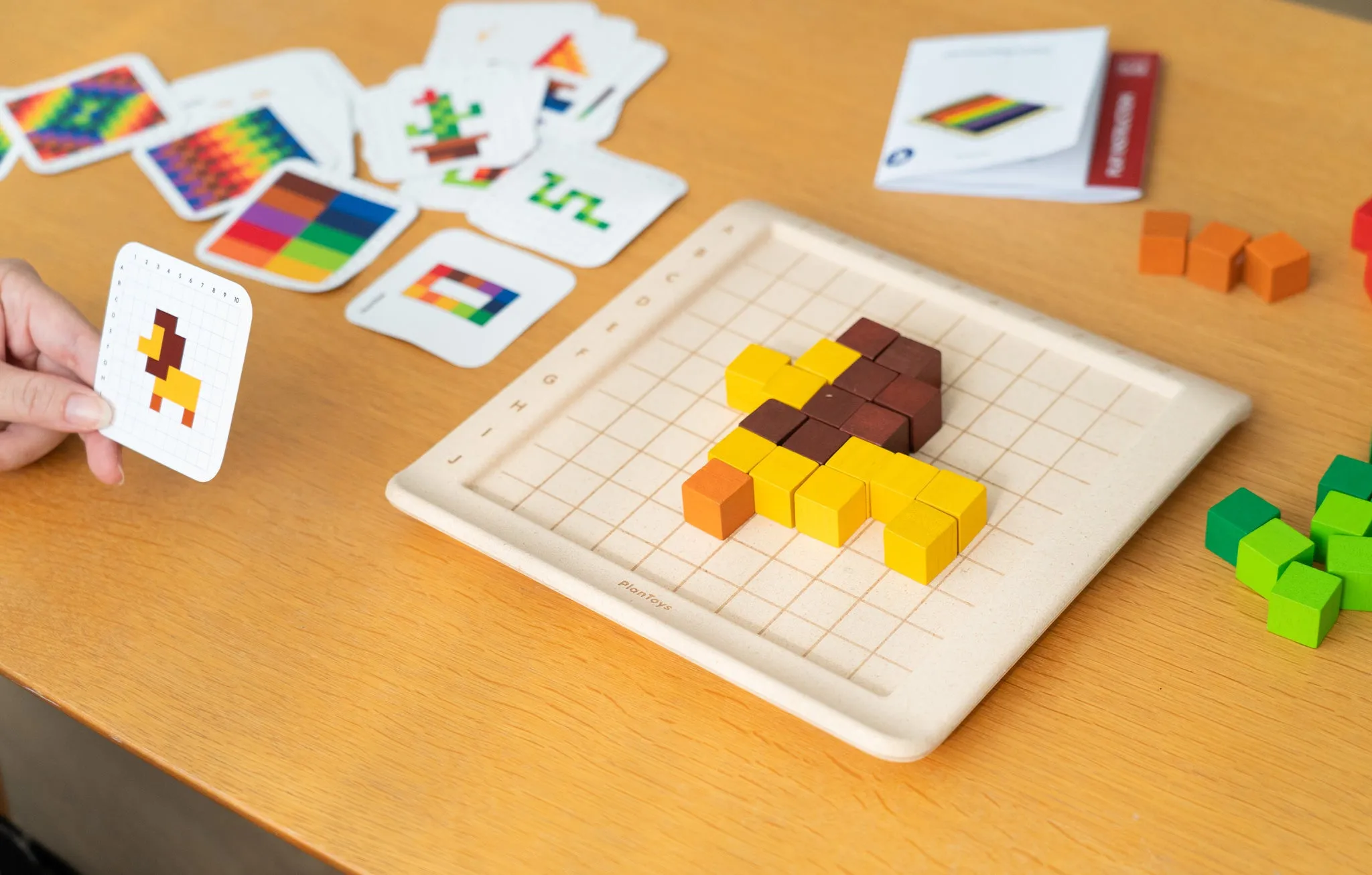 PlanToys 100 Rainbow Counting Cubes